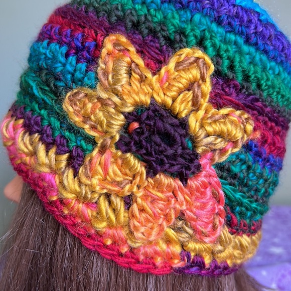 Crochet satin yarn flower beanie medium new - Picture 2 of 7